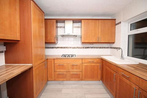 3 bedroom maisonette to rent, Gibson Close, Bethnal Green, E1