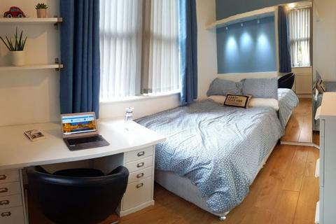 6 bedroom terraced house to rent, Huntingdon Street, Nottingham, City Centre, NG1