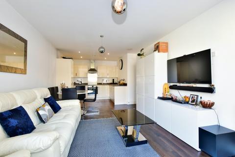 2 bedroom flat for sale, Mill House, Rose Lane, Nash Mills Wharf, Hemel Hempstead, HP3