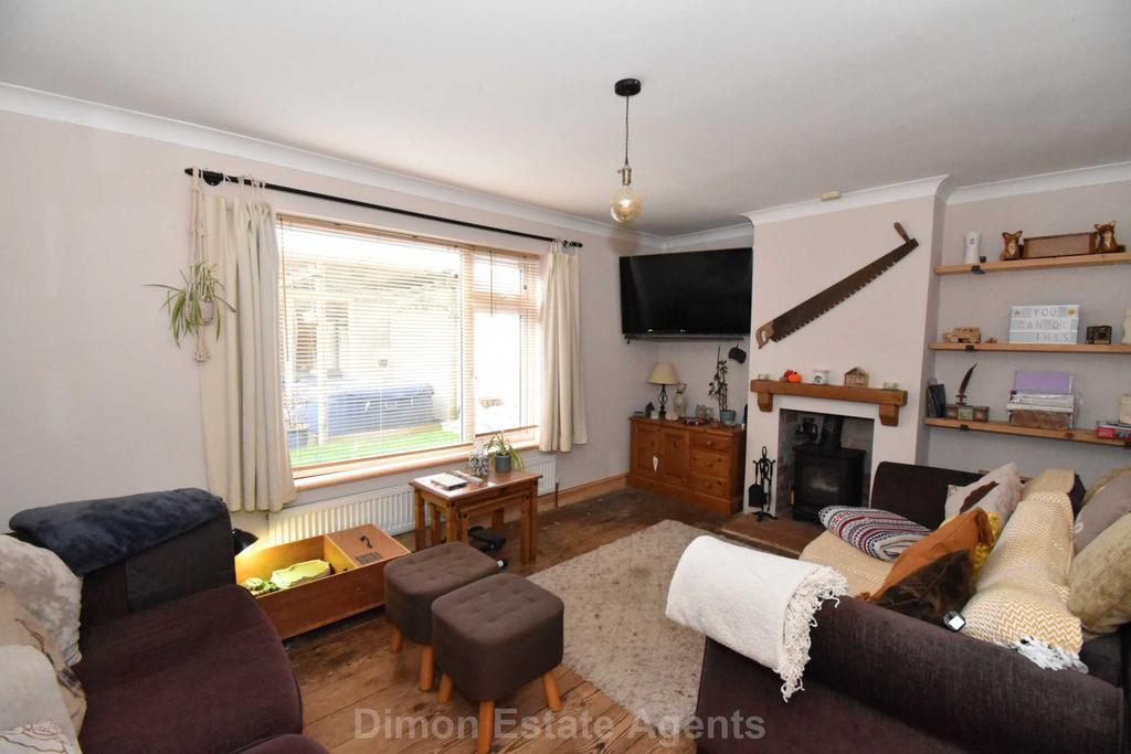 Montgomery Road, Bridgemary 3 bed terraced house for sale £280,000