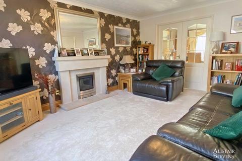 41 Cavendish Way, Royton, Oldham, OL2 5DQ