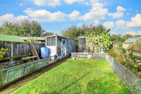 14 Grove Road, Wickhambreaux, Canterbury, CT3 1SA