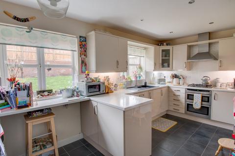 4 bedroom detached house for sale - Winterbourne Close, Smallwood, Redditch, Worcestershire, B98