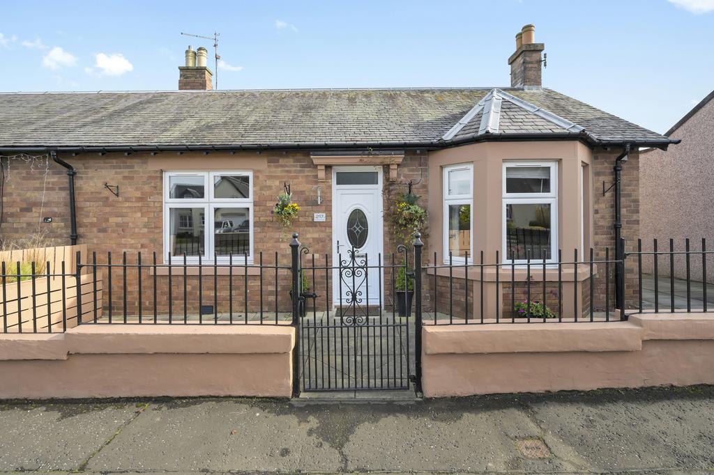 217 Street, Rosewell, Midlothian, EH24 9DN 2 bed semi