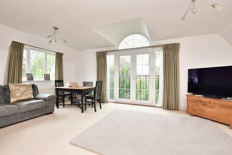 3 bedroom penthouse for sale, Hartington Close, Reigate, Surrey