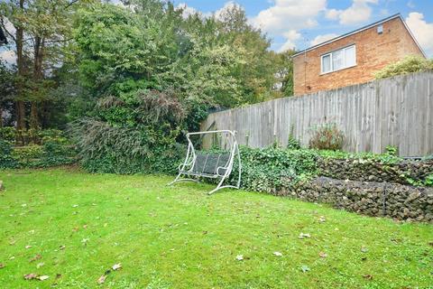 3 bedroom duplex for sale, Hartington Close, Reigate, Surrey