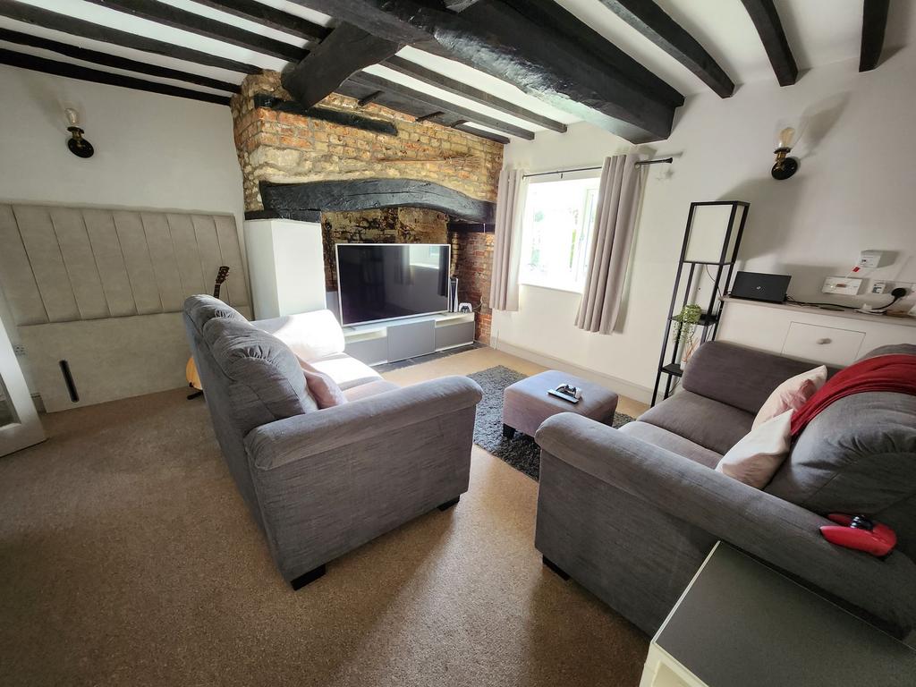 West Ashton, Trowbridge BA14 3 bed cottage £1,400 pcm (£323 pw)