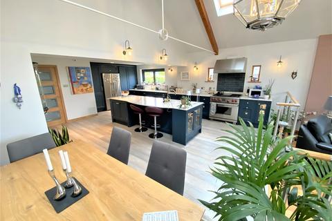 8 Langside Drive, Comrie, Crieff, PH6 2HR