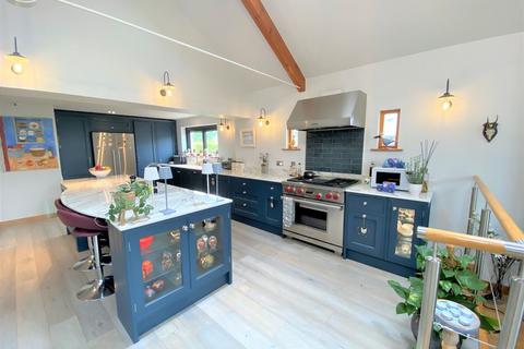 8 Langside Drive, Comrie, Crieff, PH6 2HR