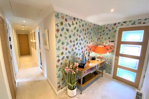 8 Langside Drive, Comrie, Crieff, PH6 2HR