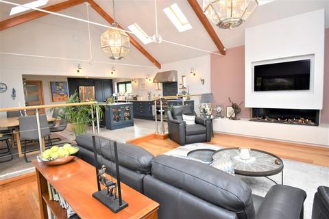 8 Langside Drive, Comrie, Crieff, PH6 2HR