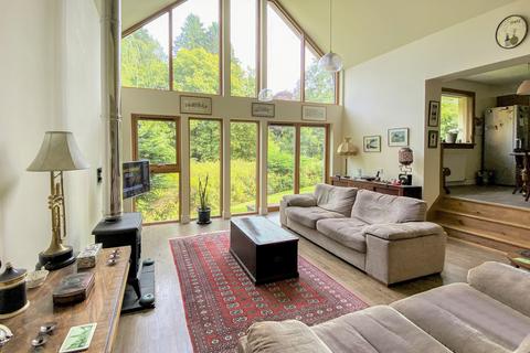 Roseburn, 14 Fenton Terrace, Pitlochry, PH16 5DP