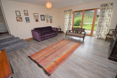 Roseburn, 14 Fenton Terrace, Pitlochry, PH16 5DP