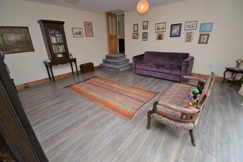 Roseburn, 14 Fenton Terrace, Pitlochry, PH16 5DP