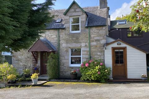 2 bedroom end of terrace house for sale - Lower Oakfield, Pitlochry