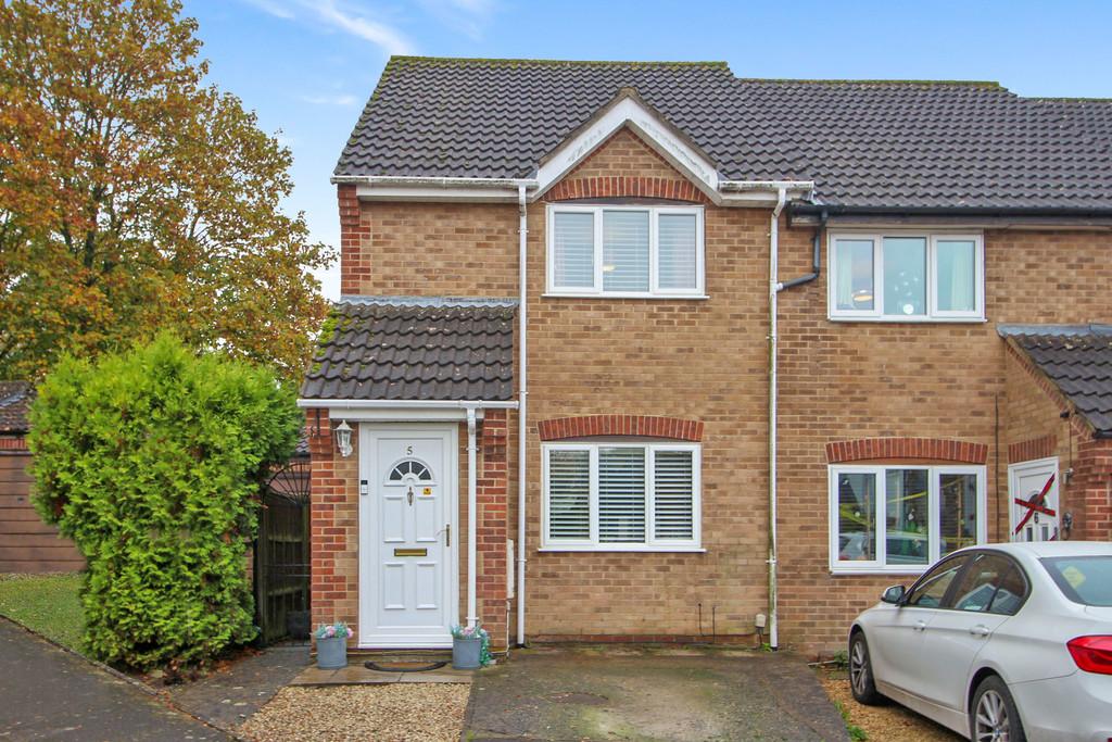 Foxley Close, Warminster 3 bed end of terrace house for sale £245,000