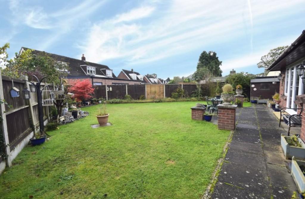 Heathwood Road, Higher Heath 2 bed detached bungalow for sale £260,000