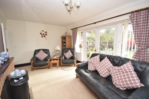 2 bedroom detached bungalow for sale, Heathwood Road, Higher Heath