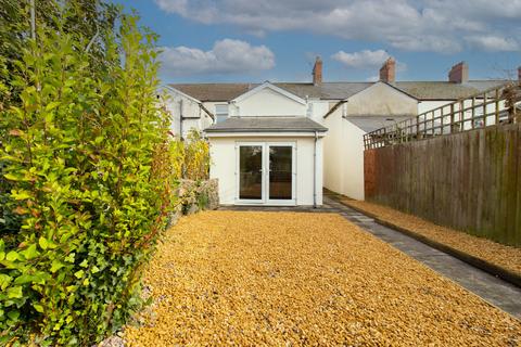 3 bedroom terraced house to rent, Crofts Street, Roath, Cardiff