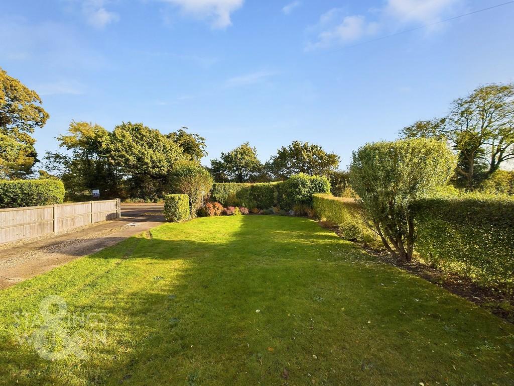Station Road, Lingwood, Norwich 2 bed detached bungalow for sale £300,000