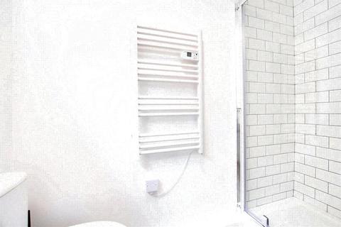 Property to rent, Shetland Court, Worthing, West Sussex, BN13