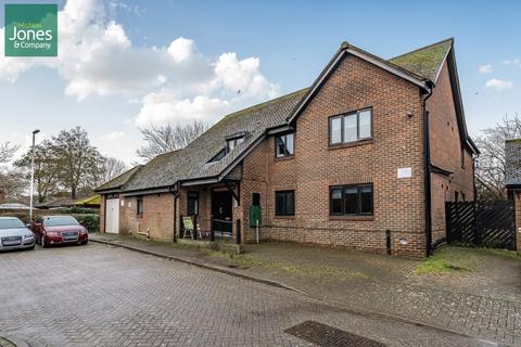 House share to rent, Shetland Court, Worthing, West Sussex, BN13
