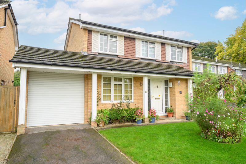 Pine Dean, Bookham 4 bed detached house for sale £775,000