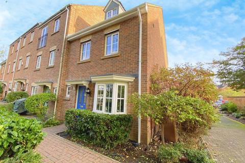 40 Barrow Close, Walsall, WS9 9BS