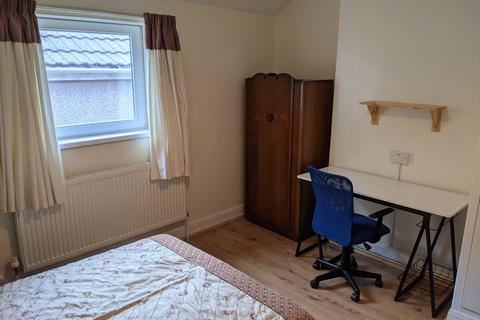 4 bedroom house to rent - Kinley Street, St Thomas, Swansea