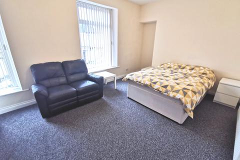 5 bedroom house to rent, Henrietta Street, City Centre, Swansea