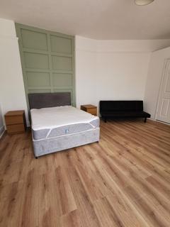4 bedroom flat to rent, Mirador Crescent, Uplands, Swansea