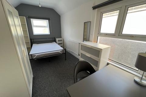 5 bedroom house to rent, St Helens Road, Sandfields, Swansea