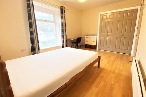 4 bedroom house to rent, Norfolk Street, Mount Pleasant, Swansea