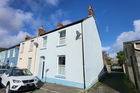 4 bedroom end of terrace house for sale, Harries Street, Tenby