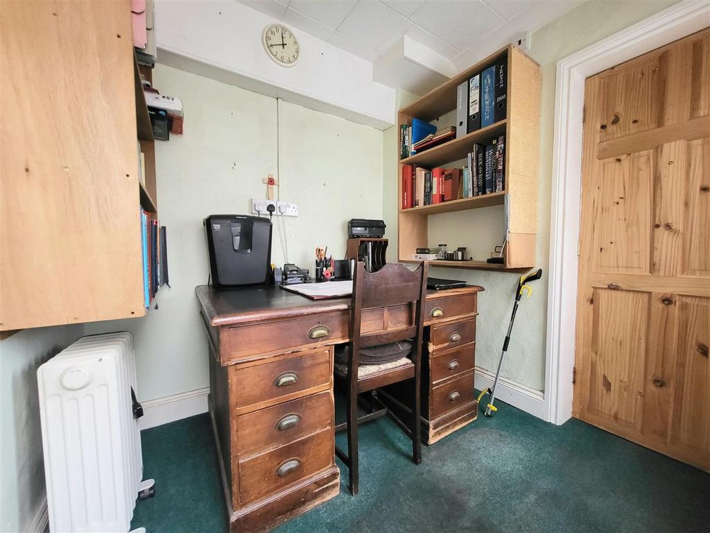 Study/storage room