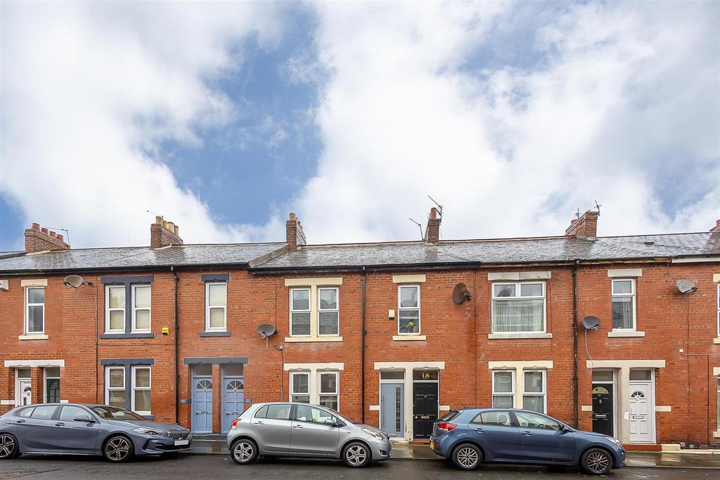 Ashfield Road, Gosforth, Newcastle upon Tyne 2 bed flat for sale £160,000