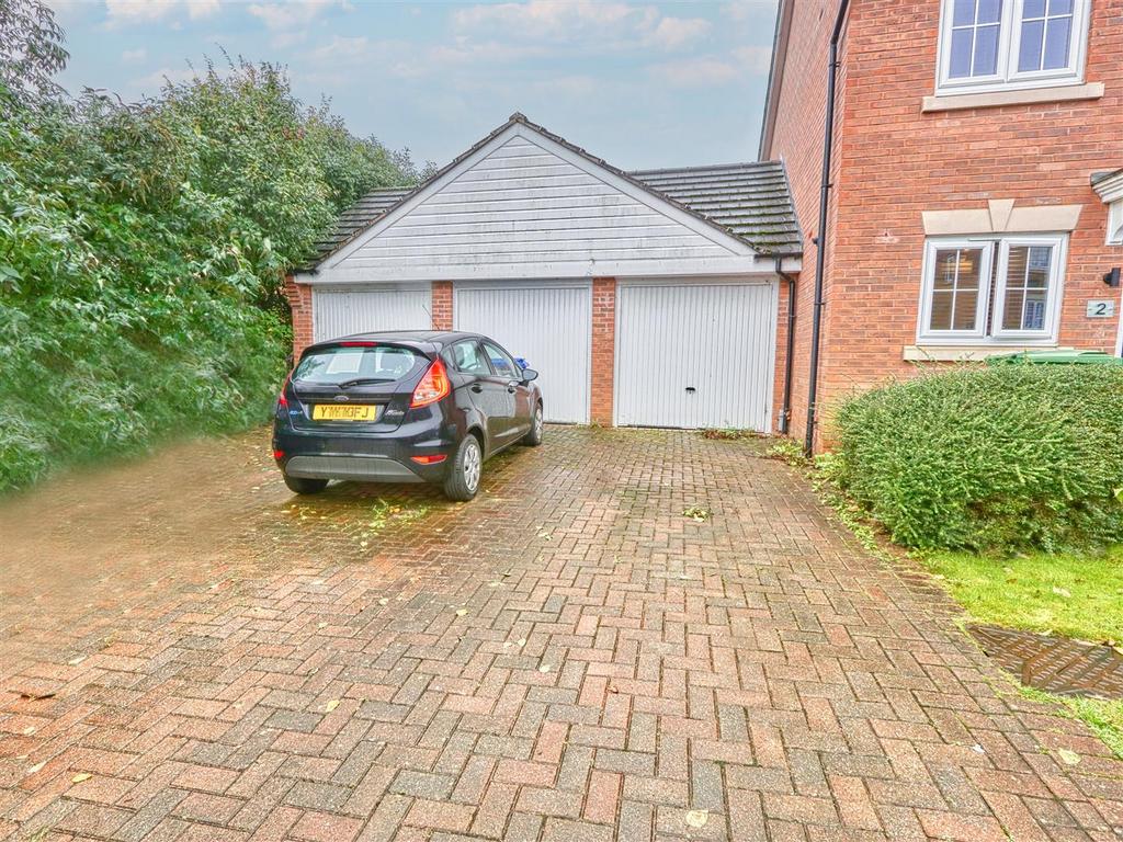 Garage on right hand side