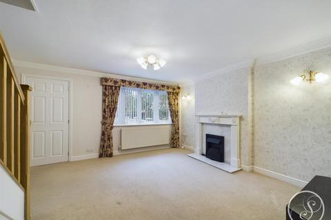 3 bedroom semi-detached house for sale, Turnberry Drive, Leeds