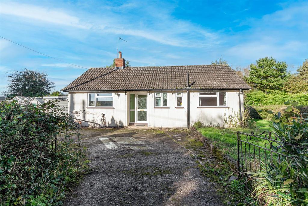 Dingle Road, Leigh, Worcester 3 bed detached bungalow for sale £300,000