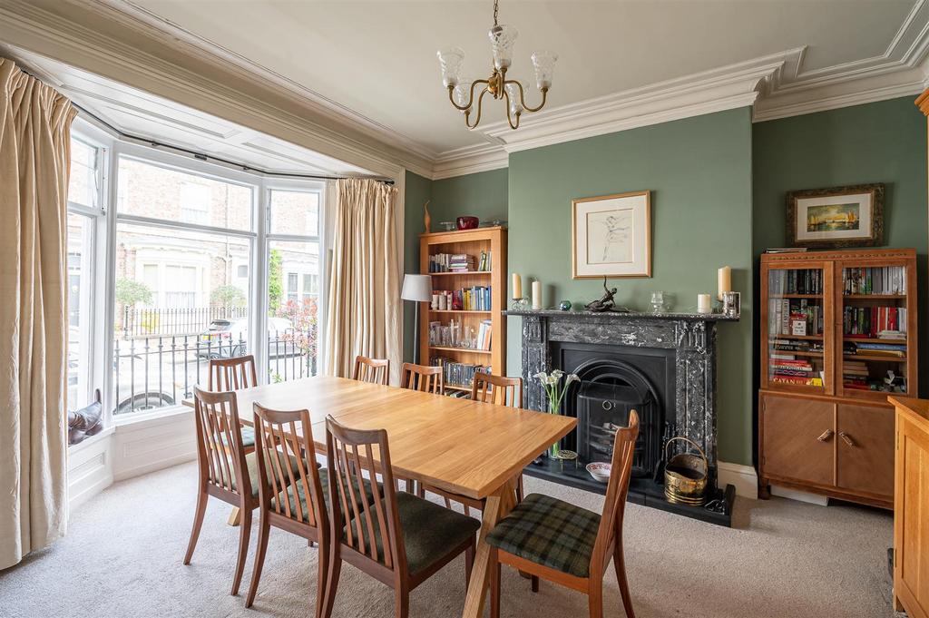 Lving room/dining room