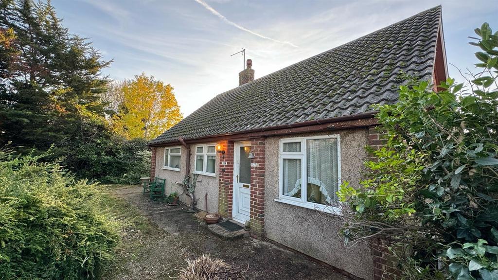 Gordon Road, Herne Bay 2 bed bungalow for sale £375,000
