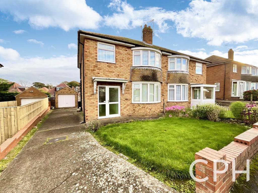 Southlands Grove, Scarborough 3 bed house for sale £209,995