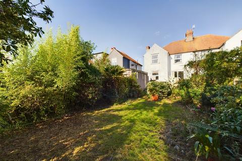 4 bedroom semi-detached house for sale - Lindenthorpe Road, Broadstairs, CT10