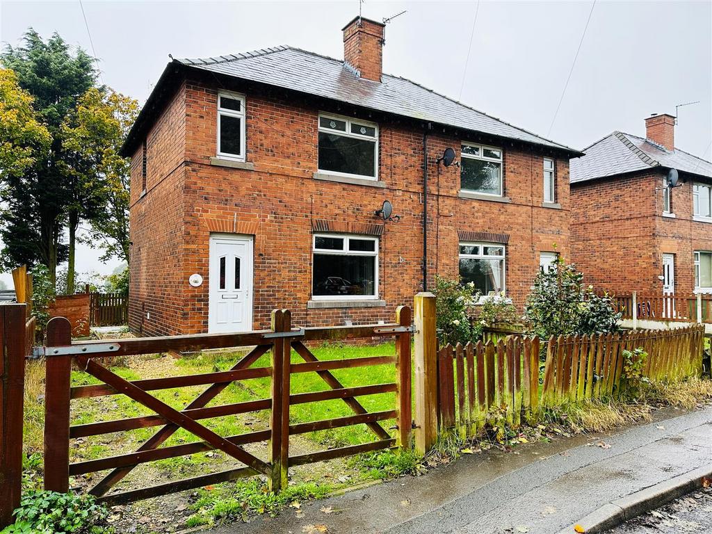 Thorn Avenue, Dewsbury 3 bed semidetached house £100,000