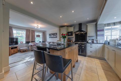 4 bedroom detached house for sale - Old Coach Road, Kelsall