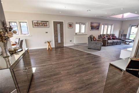 13a Campbell Close, Romford, RM1 4SA