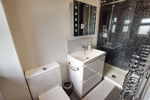 13a Campbell Close, Romford, RM1 4SA