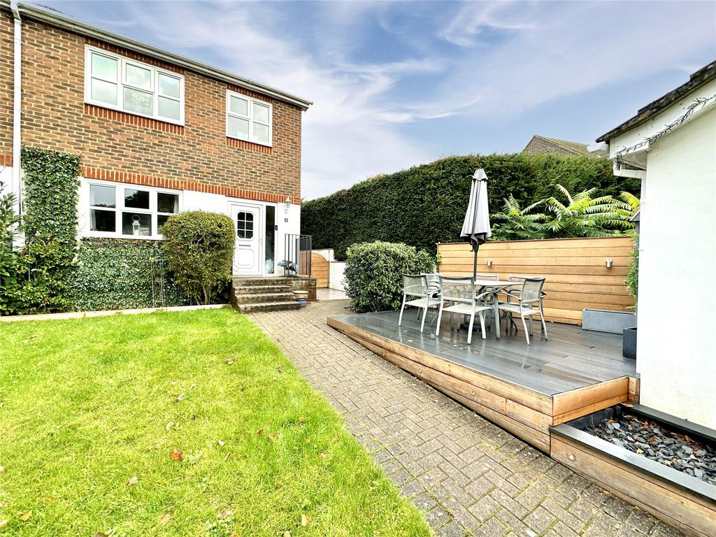 Prince Cottages, Prince Drive, Little Sandhurst, Berkshire, GU47 5 bed
