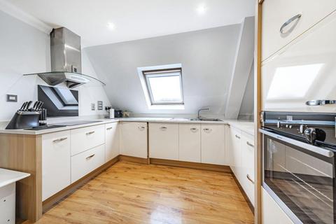 2 bedroom flat for sale, Kemerton Road, Beckenham