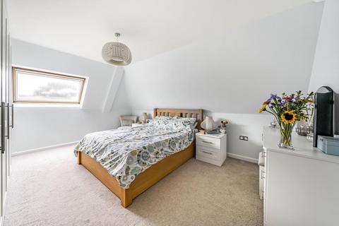 2 bedroom flat for sale, Kemerton Road, Beckenham